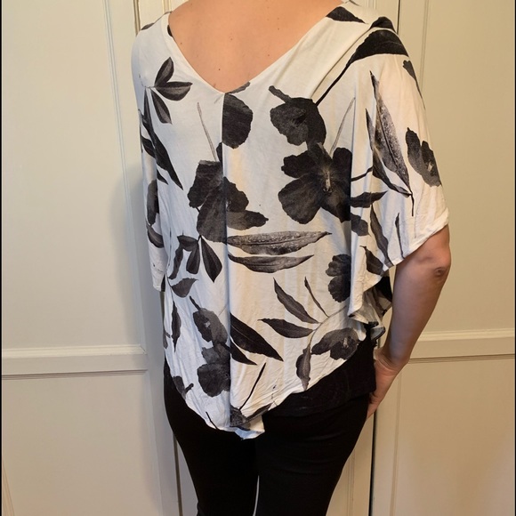 XL two layer top - Picture 3 of 3
